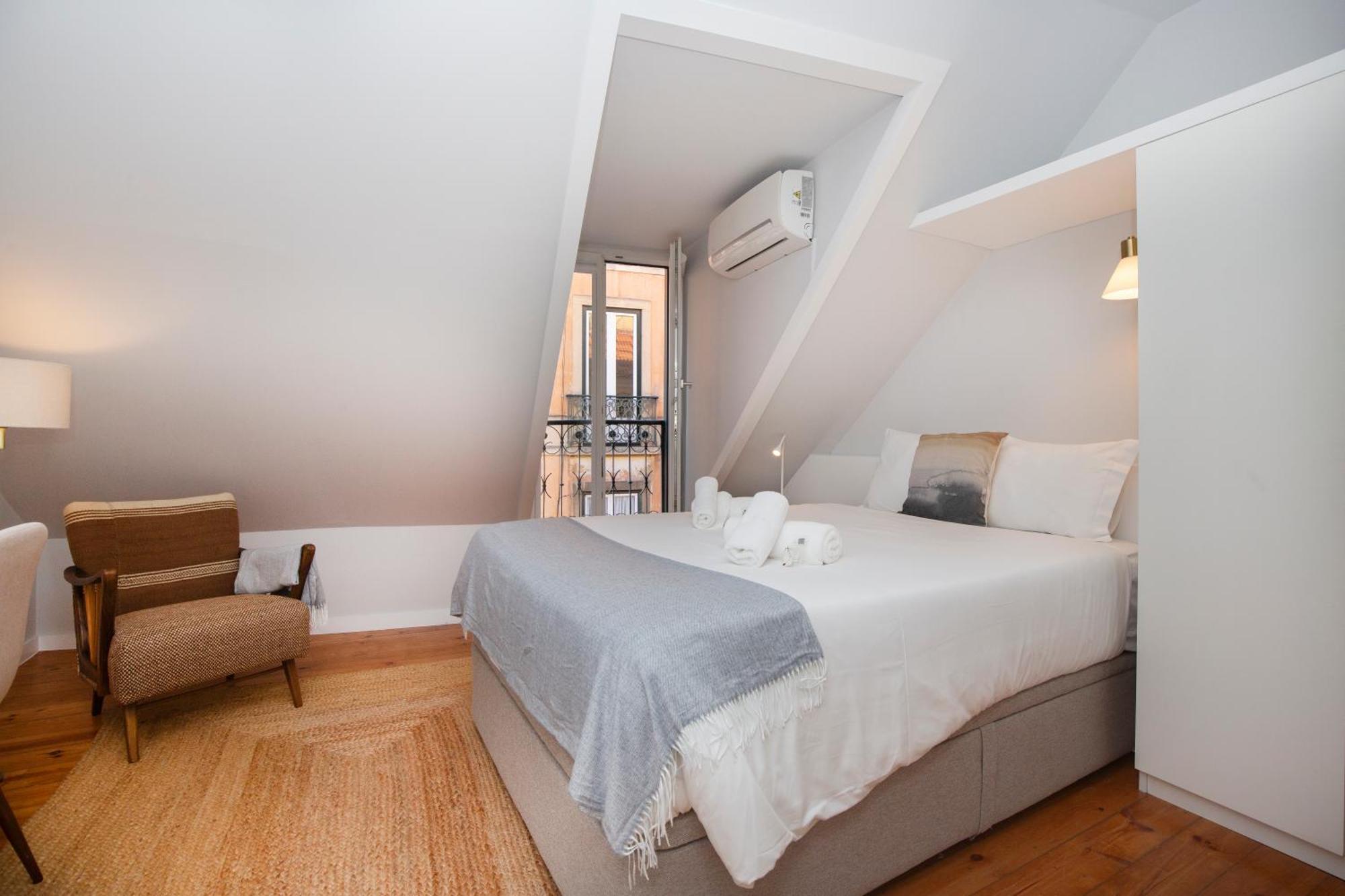 Live Like A Local @ Casa Da Esquina - Wifi & A/C Appartement Lissabon Buitenkant foto