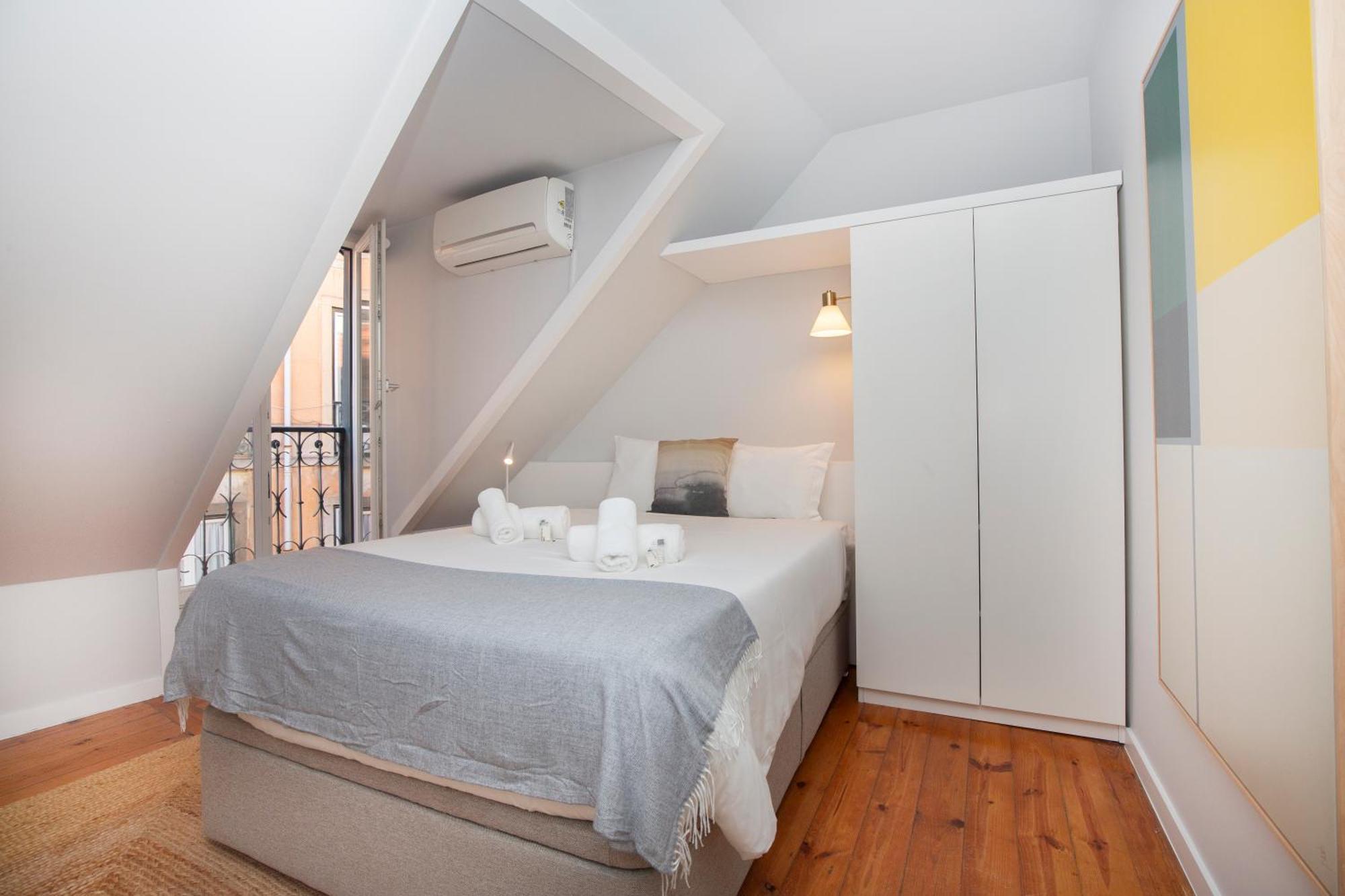 Live Like A Local @ Casa Da Esquina - Wifi & A/C Appartement Lissabon Buitenkant foto