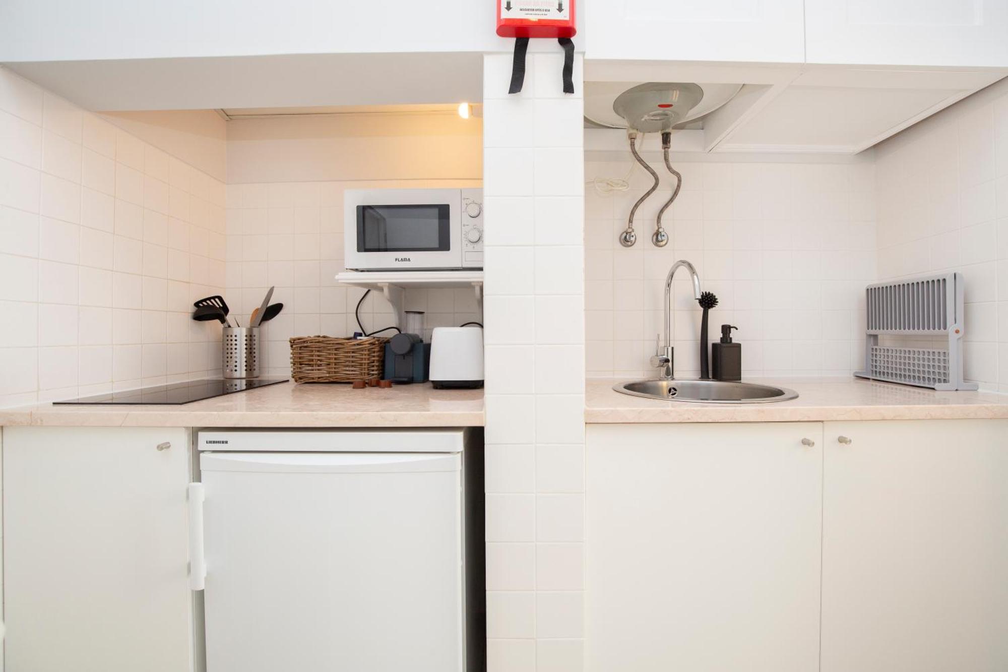 Live Like A Local @ Casa Da Esquina - Wifi & A/C Appartement Lissabon Buitenkant foto
