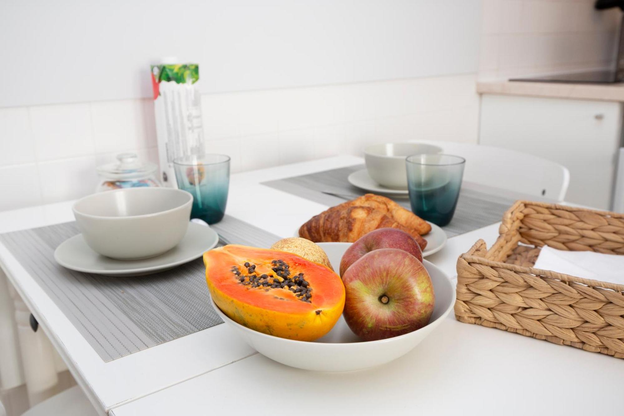Live Like A Local @ Casa Da Esquina - Wifi & A/C Appartement Lissabon Buitenkant foto
